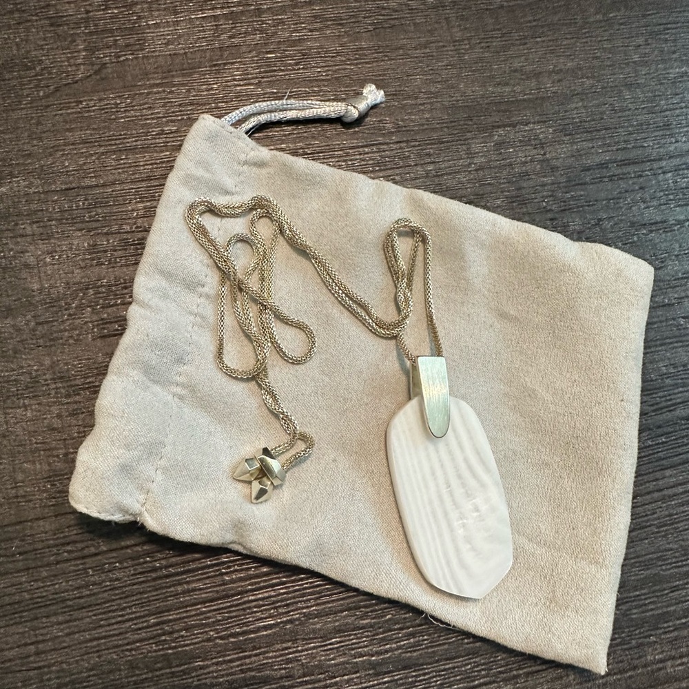 Long Kendra Scott necklace- gold, like new